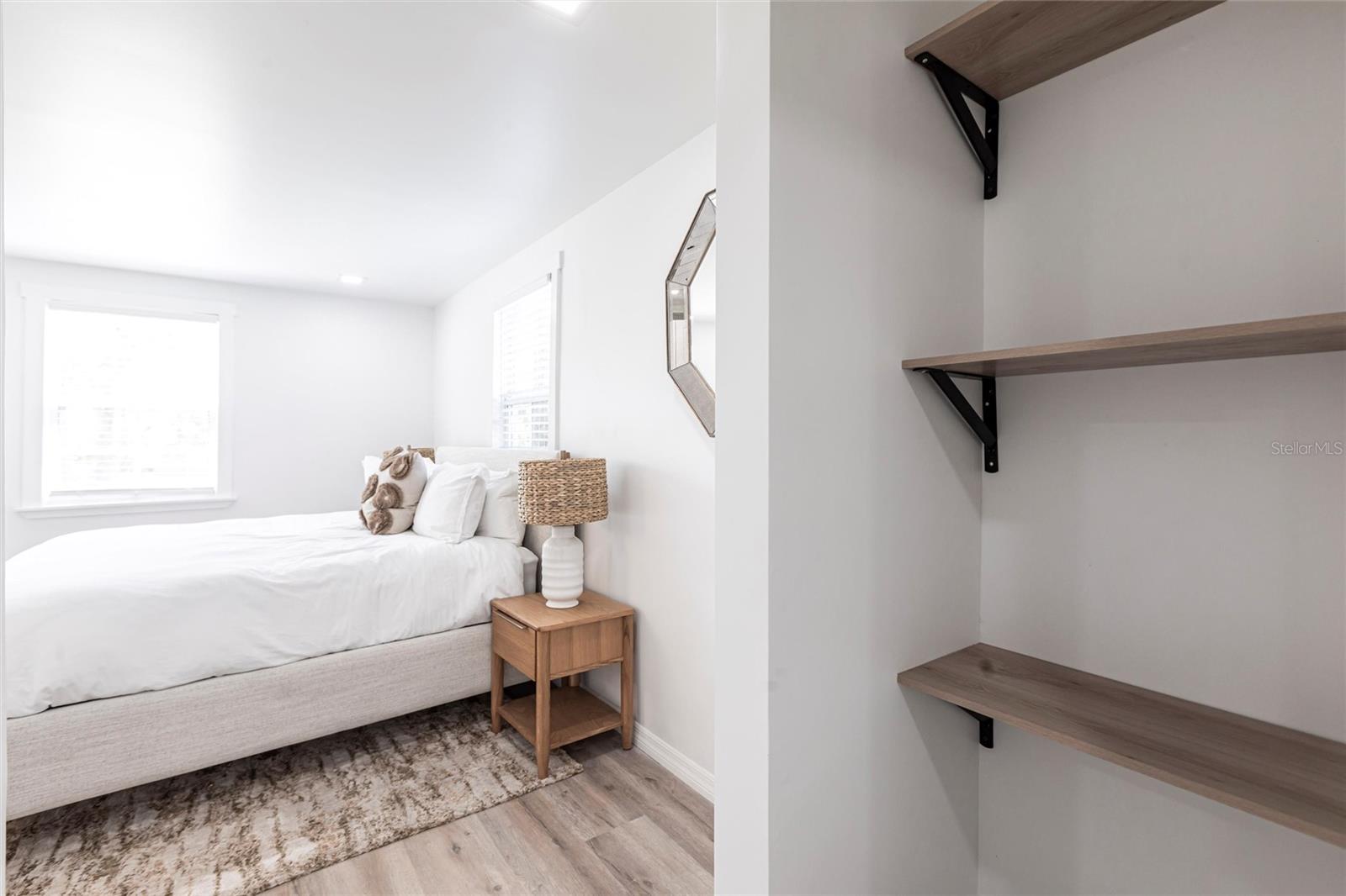 Image 21 of 26 For 640 Broadway Street