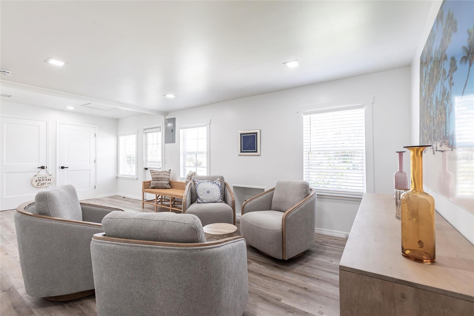 Image 3 of 26 For 640 Broadway Street