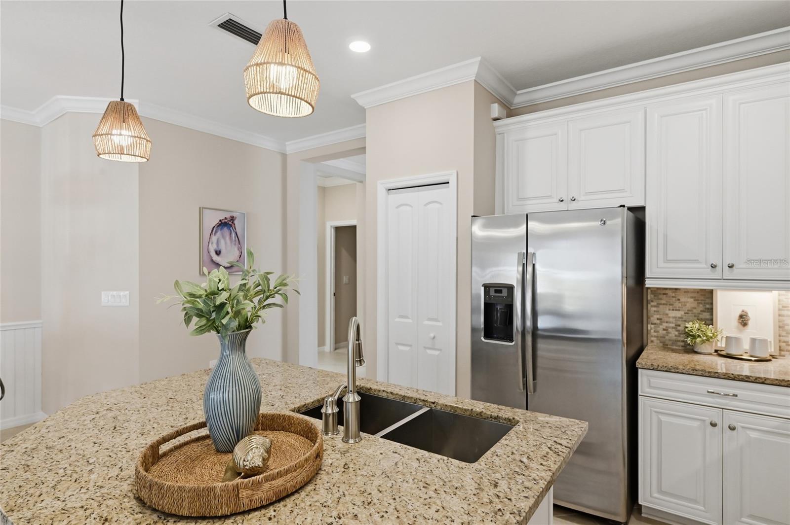 Image 12 of 30 For 7108 Playa Bella Drive