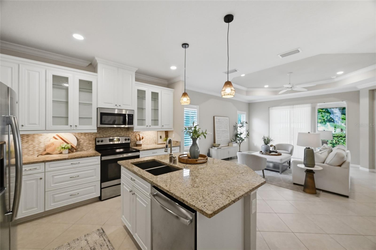 Image 13 of 30 For 7108 Playa Bella Drive