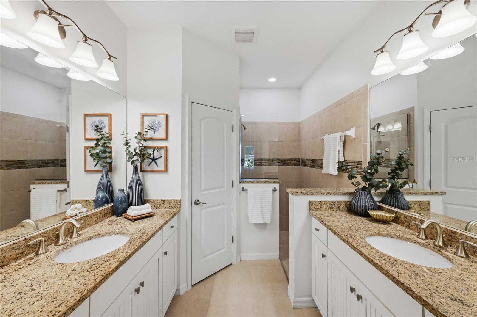 Image 16 of 30 For 7108 Playa Bella Drive