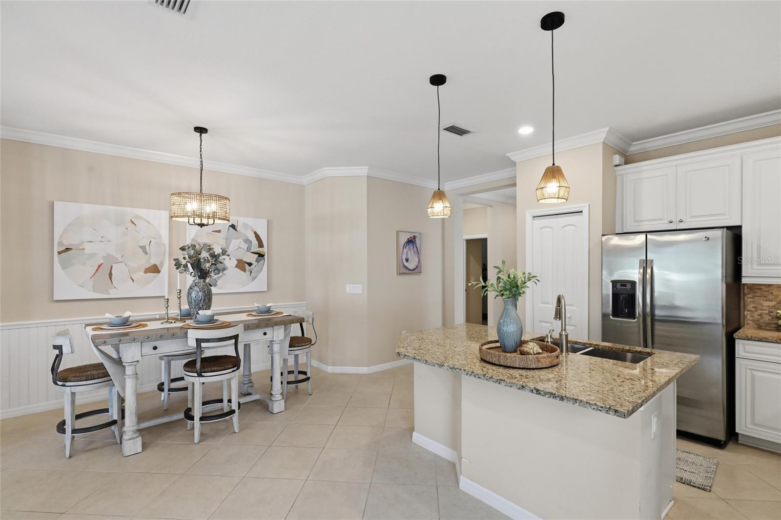 Image 9 of 30 For 7108 Playa Bella Drive