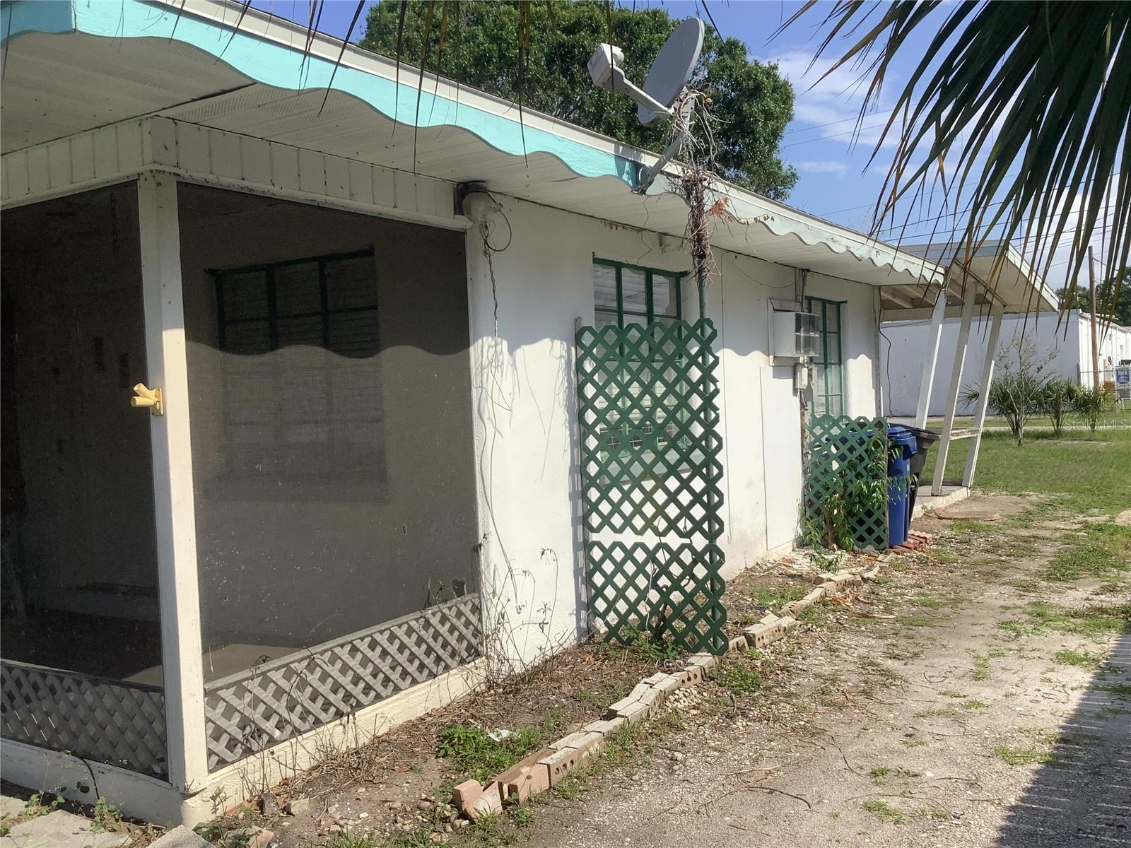 Image 2 of 9 For 2013 Palm Terrace