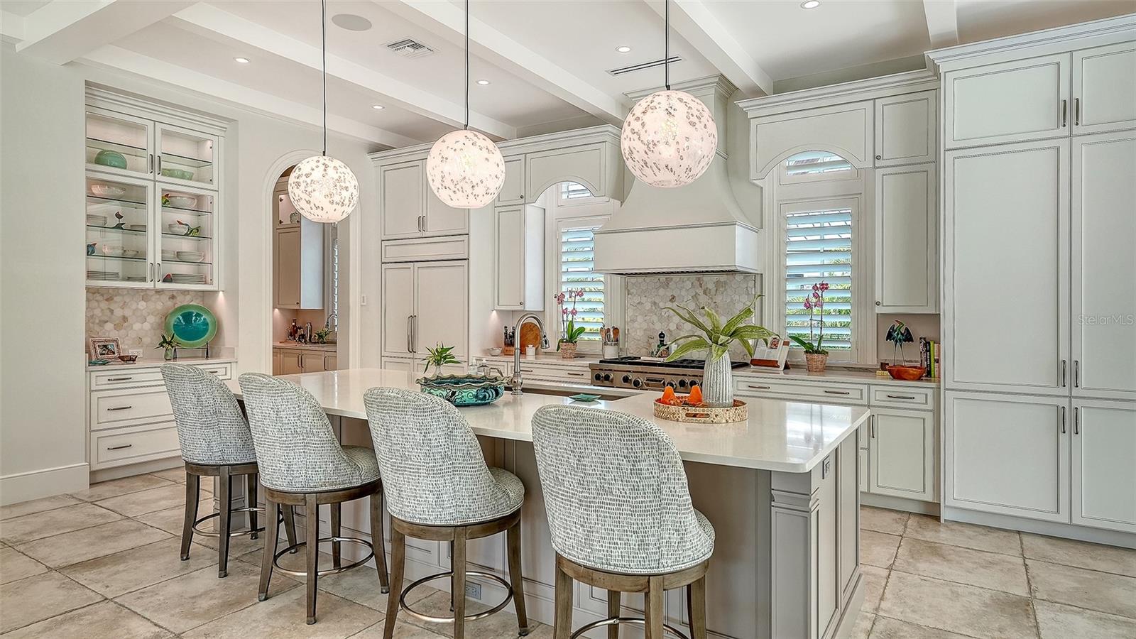 Image 10 of 57 For 5005 Gulf Of Mexico Drive 4