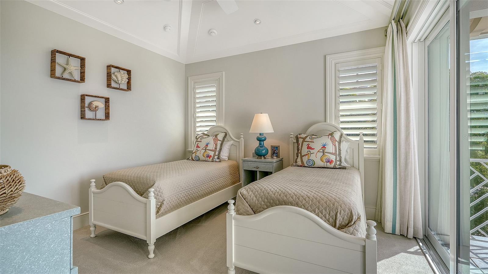 Image 33 of 57 For 5005 Gulf Of Mexico Drive 4