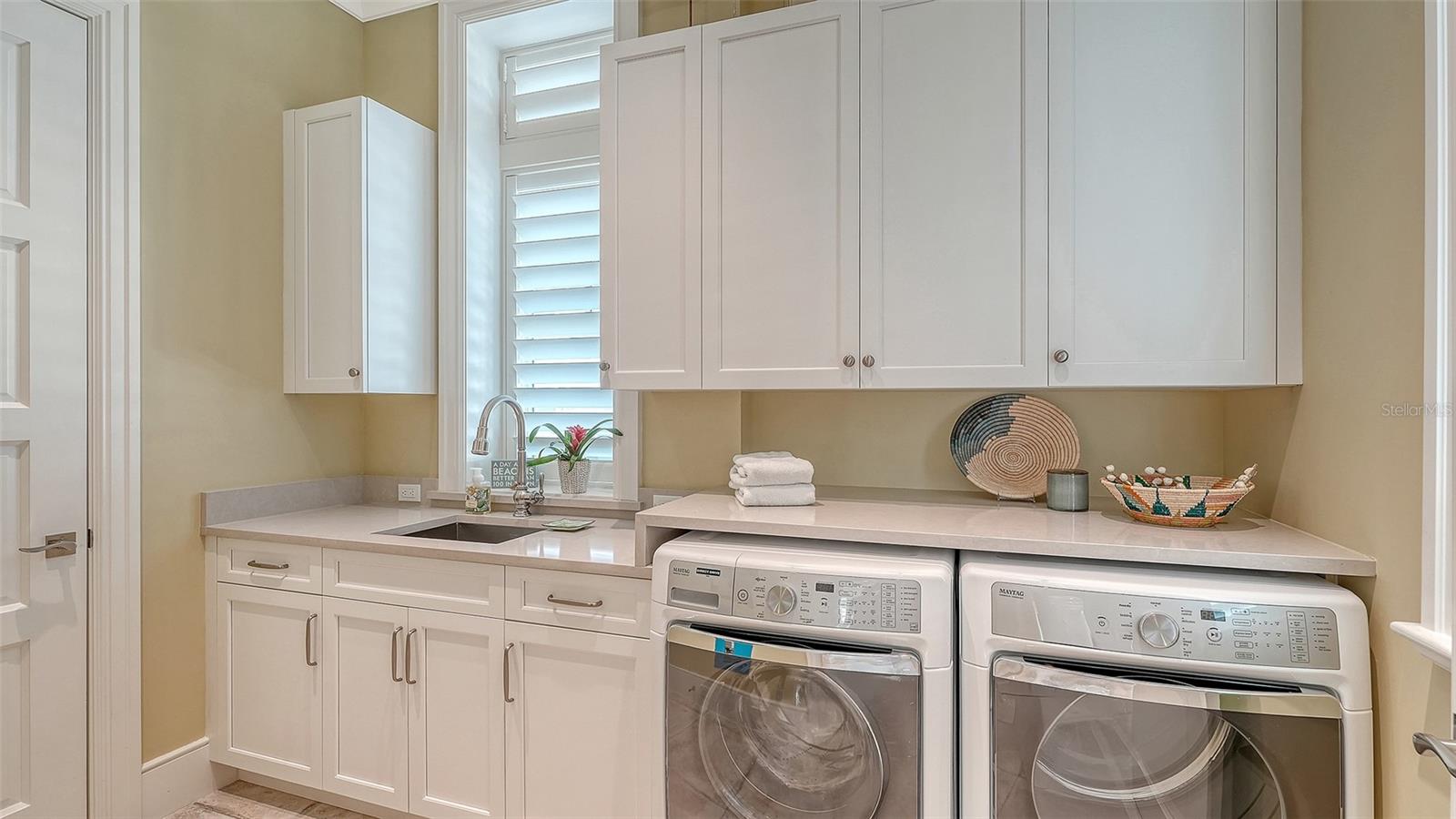 Image 48 of 57 For 5005 Gulf Of Mexico Drive 4