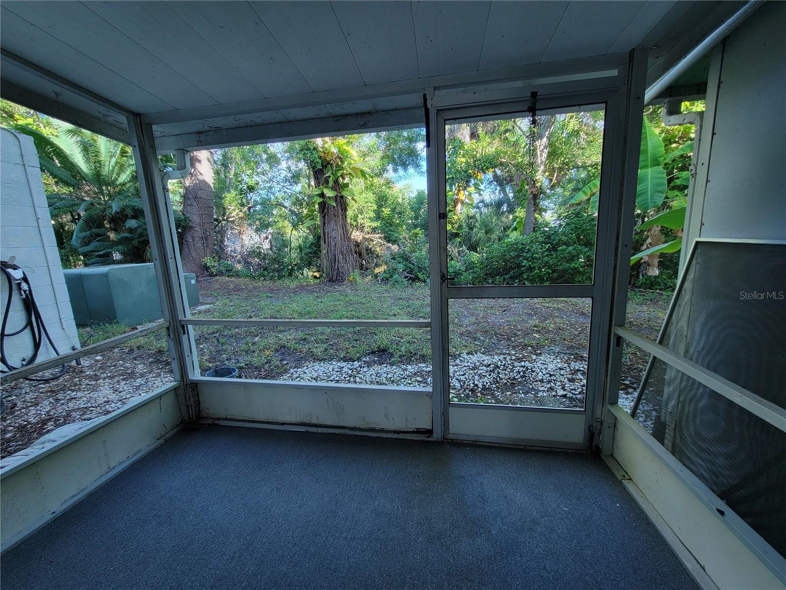 Image 14 of 24 For 2009 Canal Drive N4