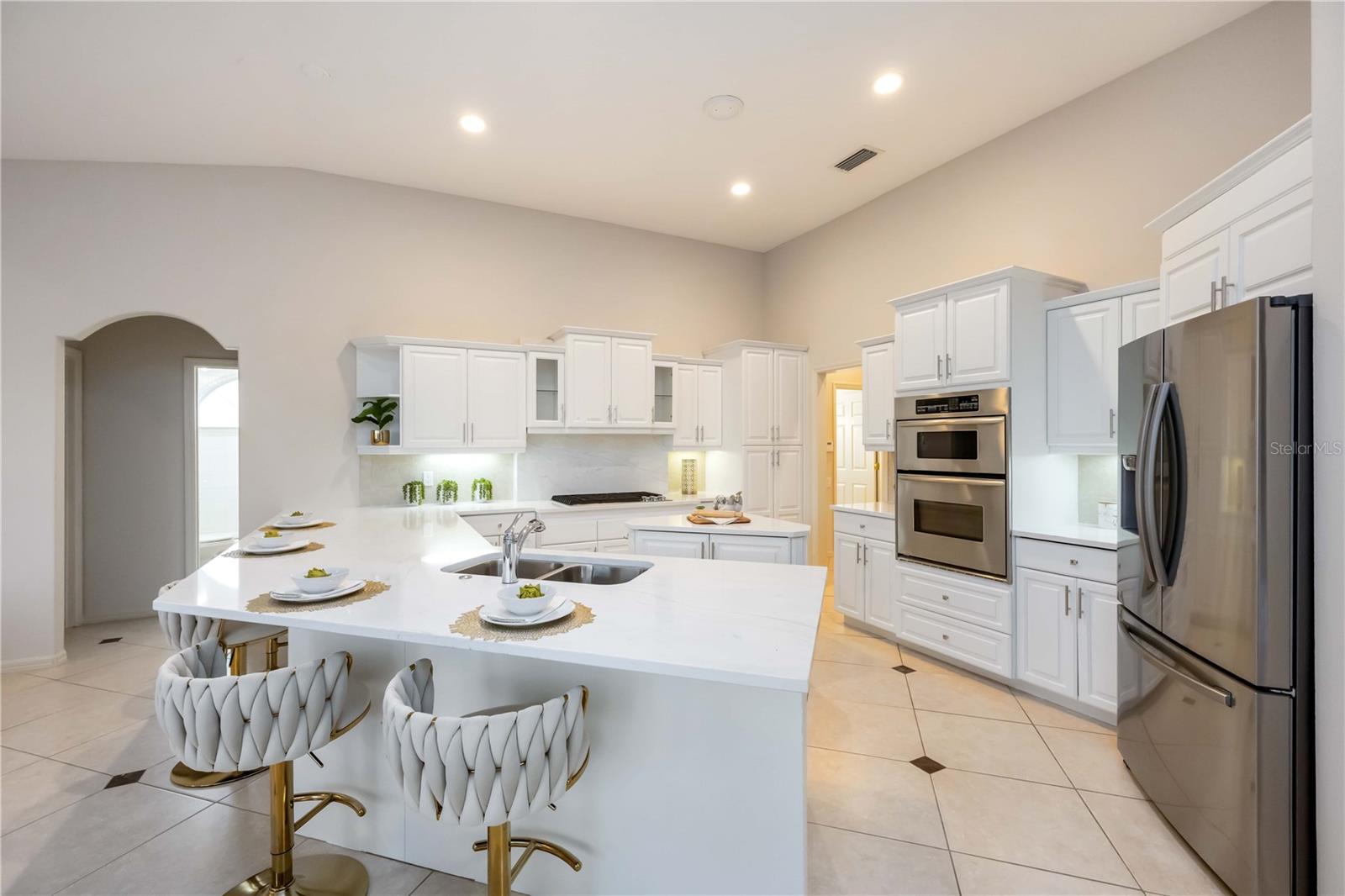 Listing photo id 9 for 7009 Stanhope Place