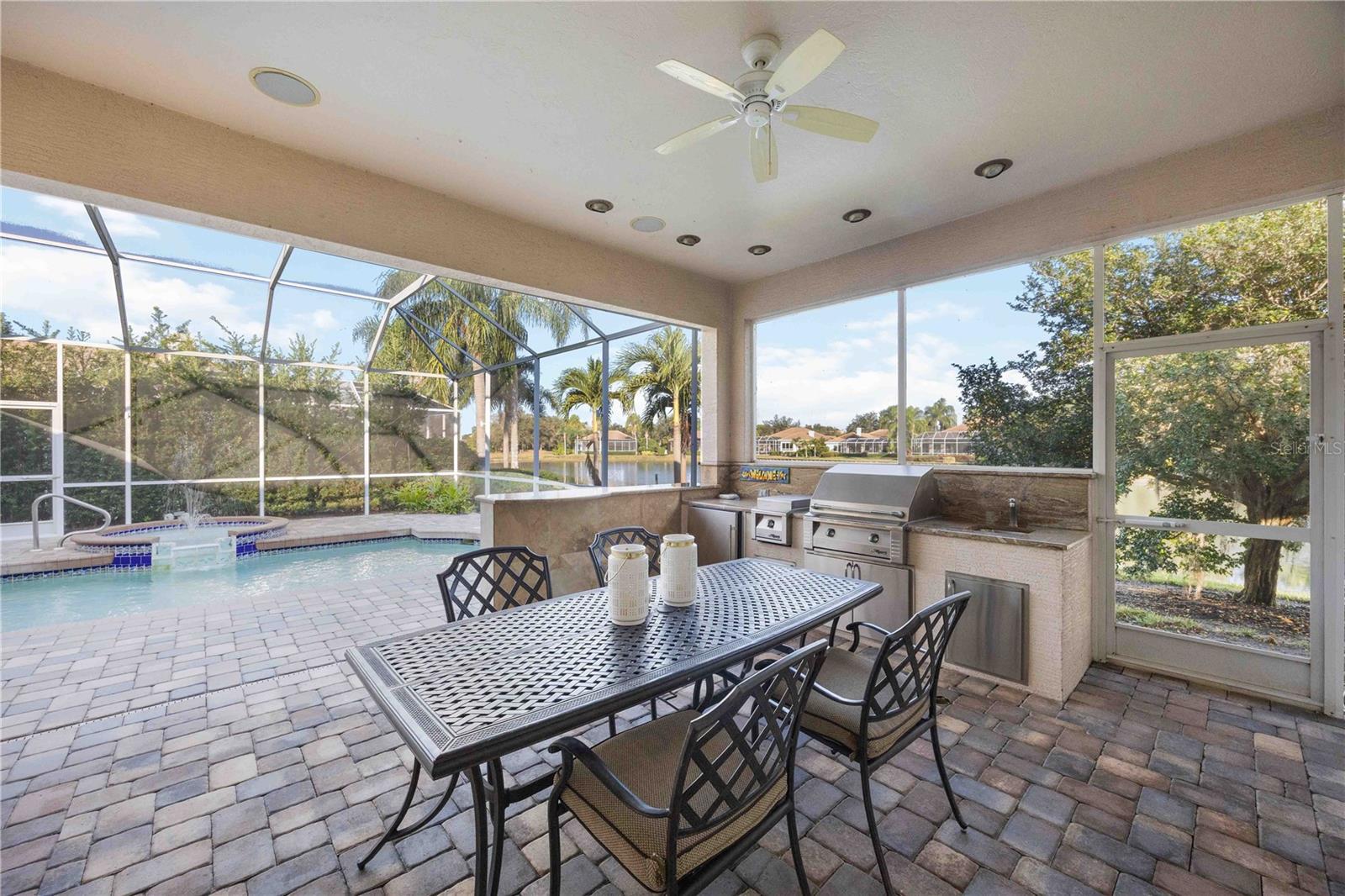 Listing photo id 14 for 7009 Stanhope Place