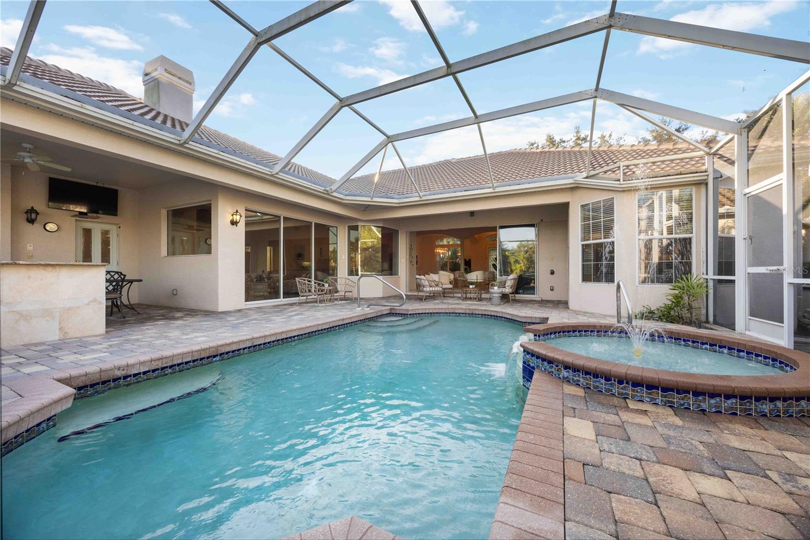 Listing photo id 15 for 7009 Stanhope Place