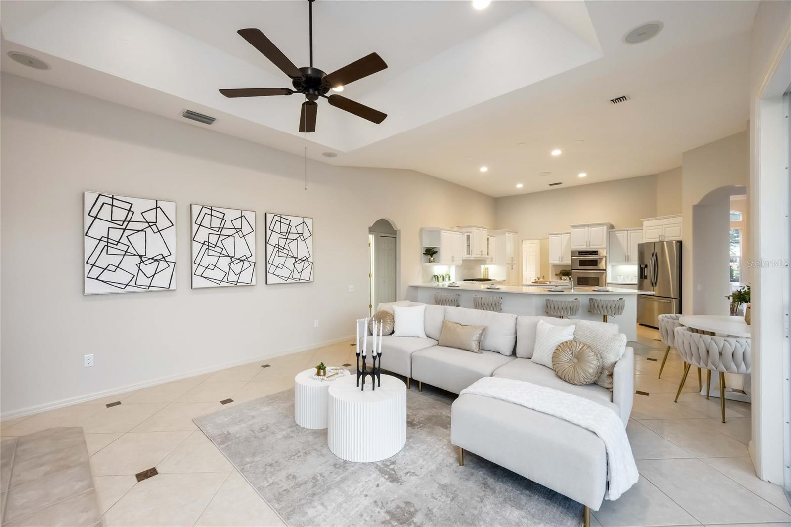 Listing photo id 16 for 7009 Stanhope Place