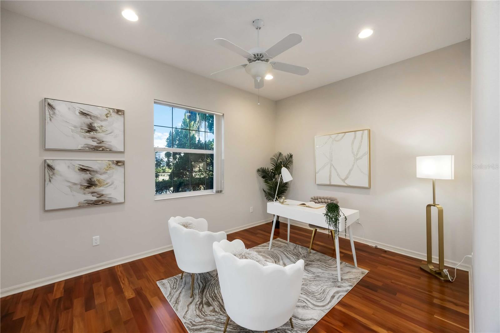 Listing photo id 21 for 7009 Stanhope Place