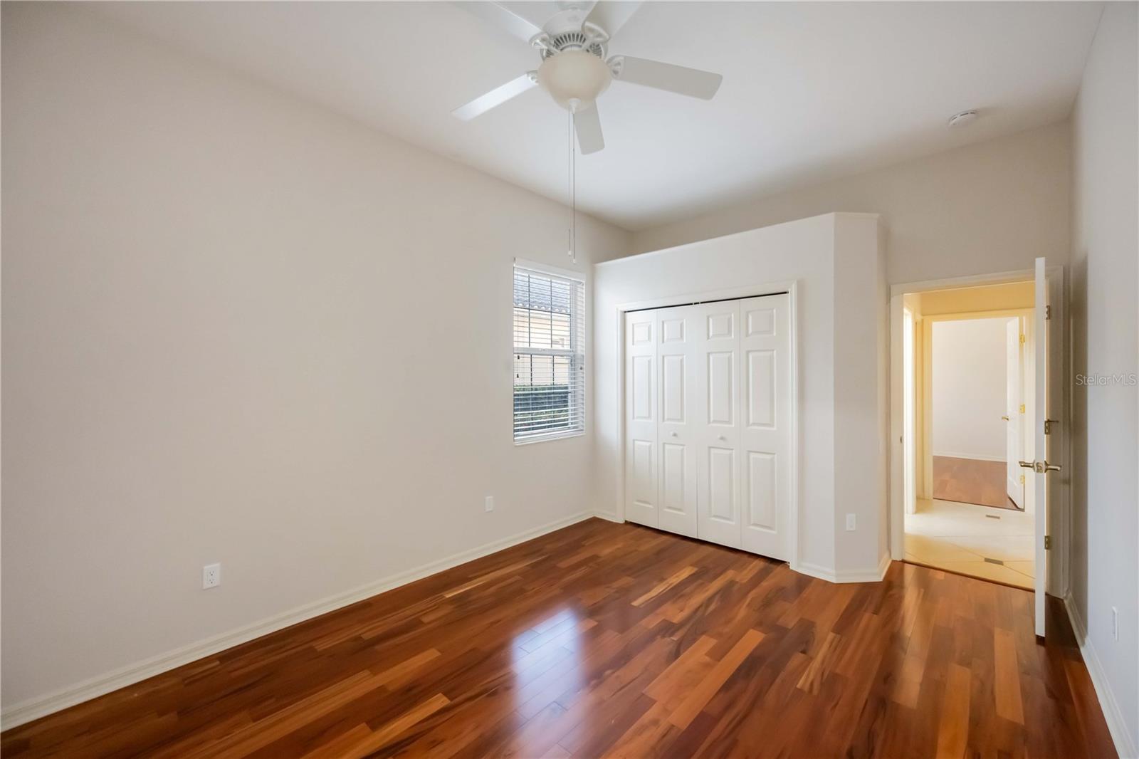 Listing photo id 24 for 7009 Stanhope Place