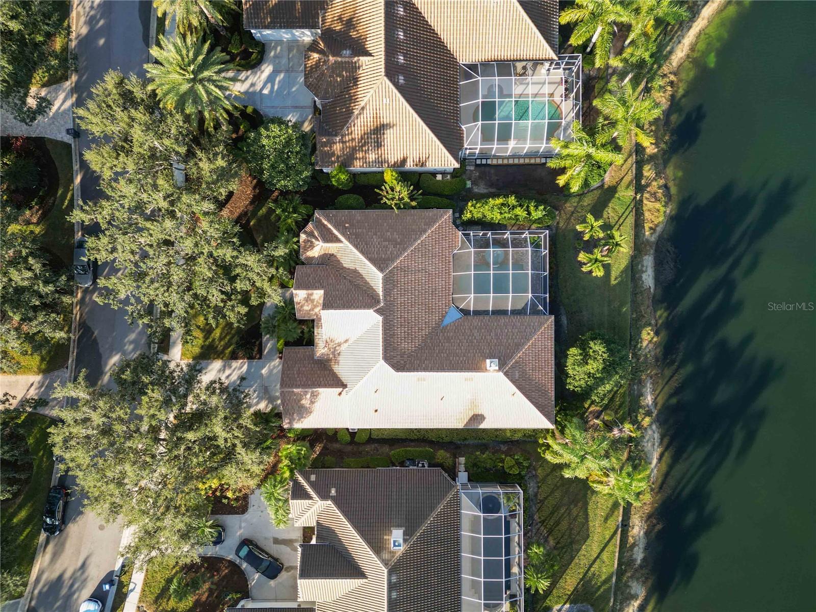 Listing photo id 37 for 7009 Stanhope Place