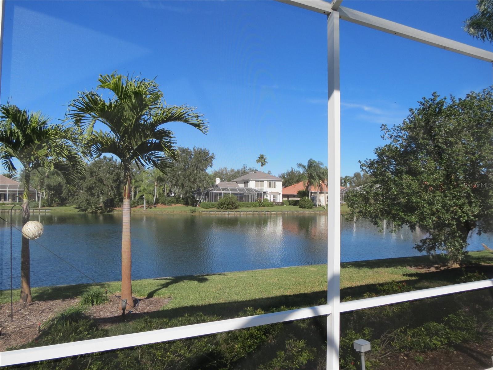 Listing photo id 6 for 7009 Stanhope Place