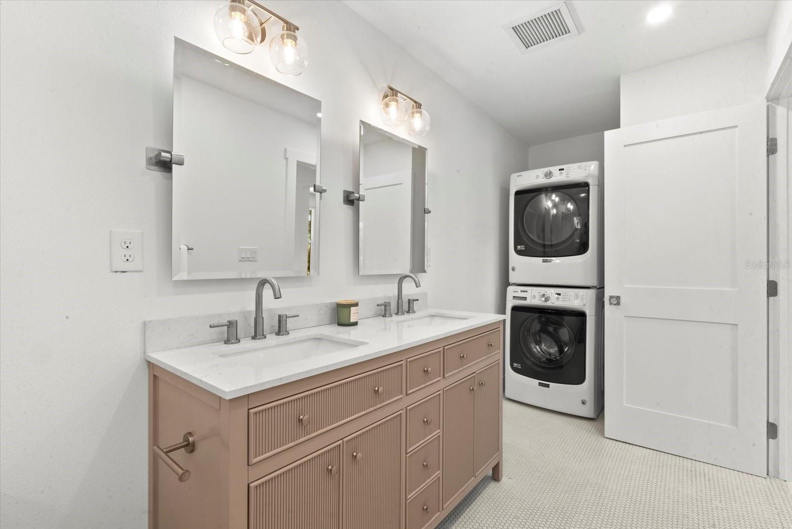 Image 18 of 37 For 1051 Indian Beach Drive