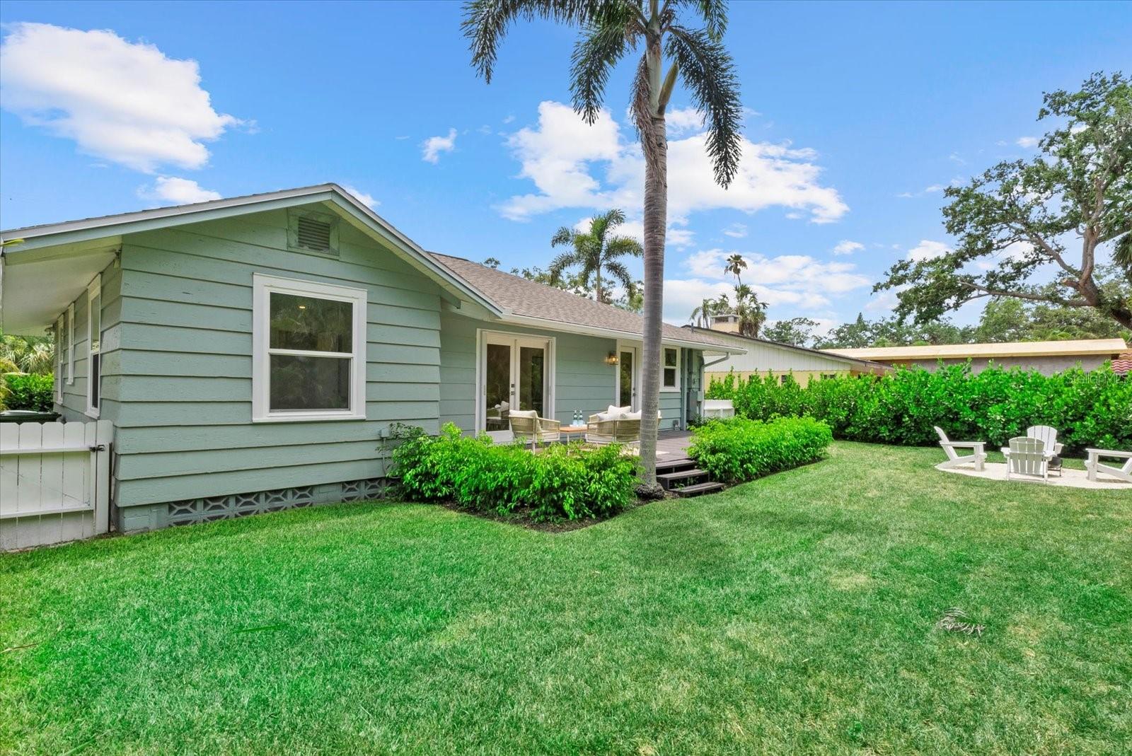 Image 26 of 37 For 1051 Indian Beach Drive