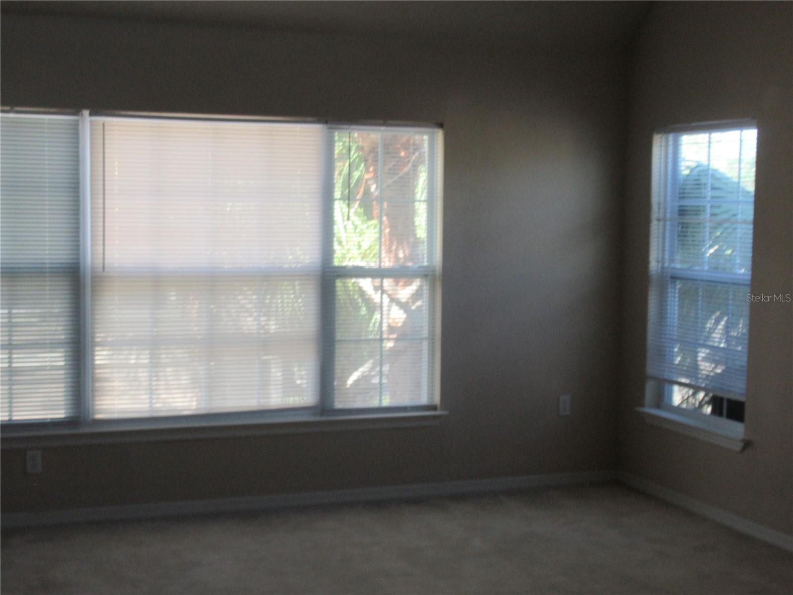 Image 11 of 49 For 5601 Rosehill Road 203