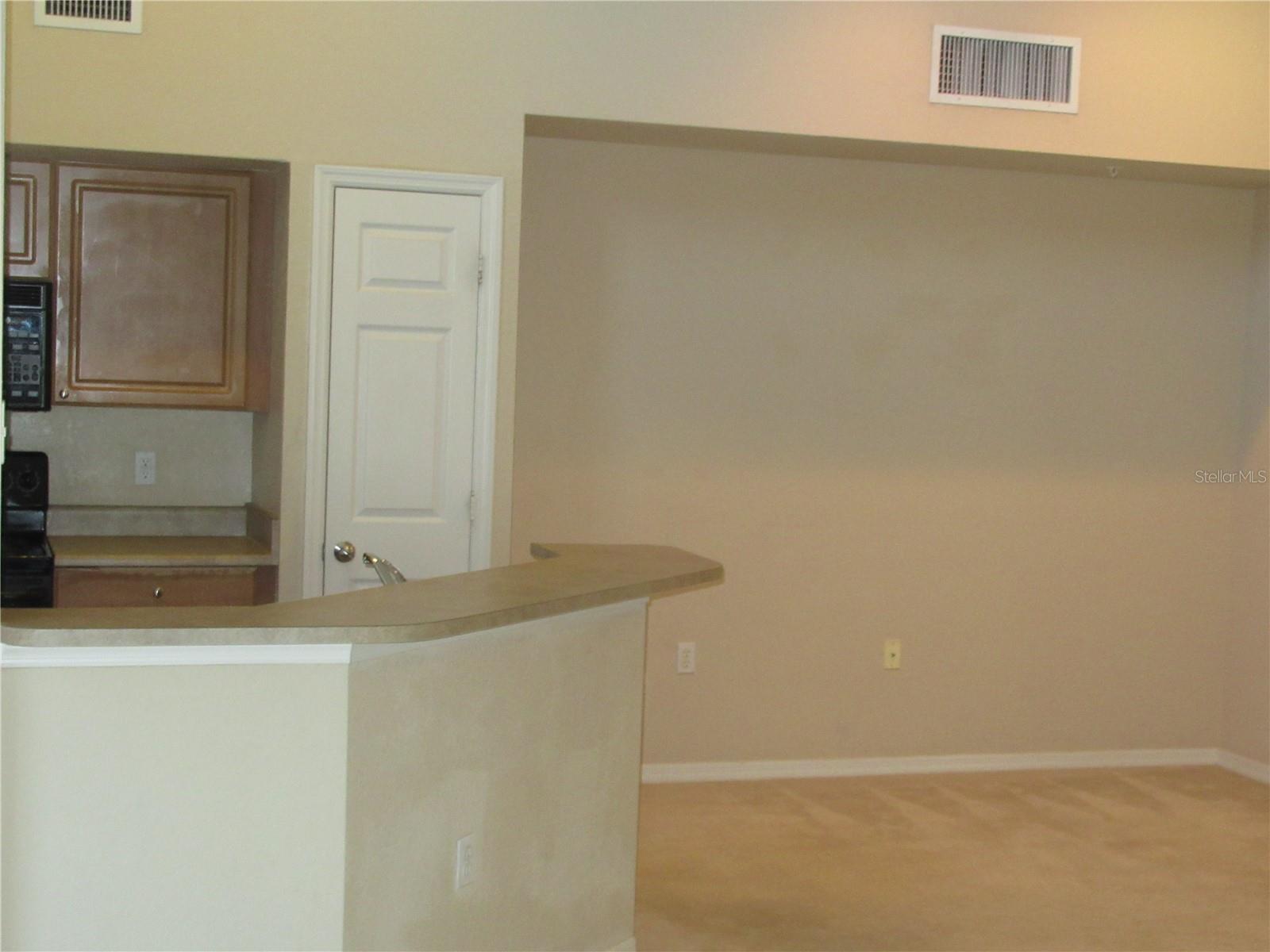 Image 21 of 49 For 5601 Rosehill Road 203