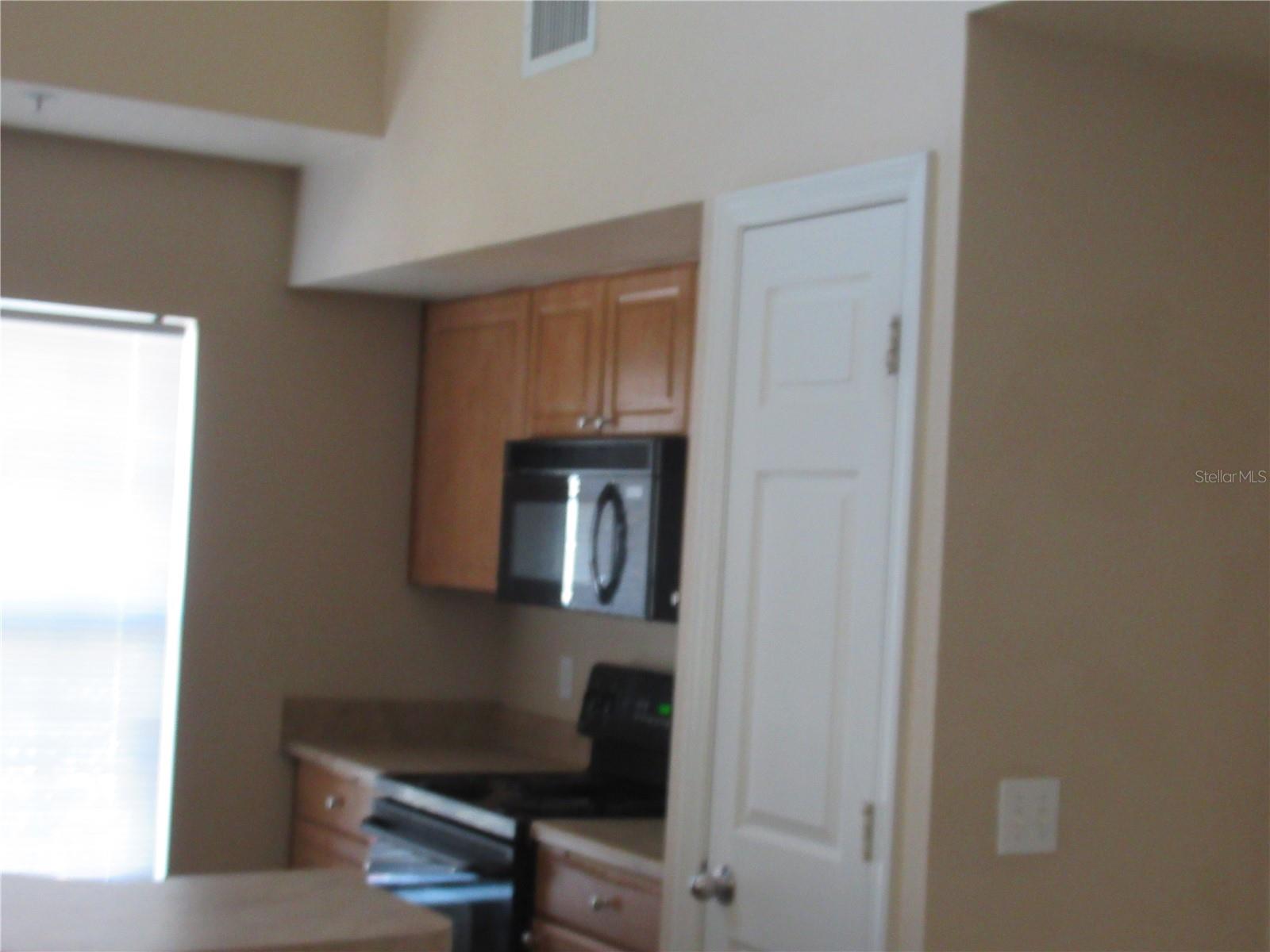 Image 23 of 49 For 5601 Rosehill Road 203