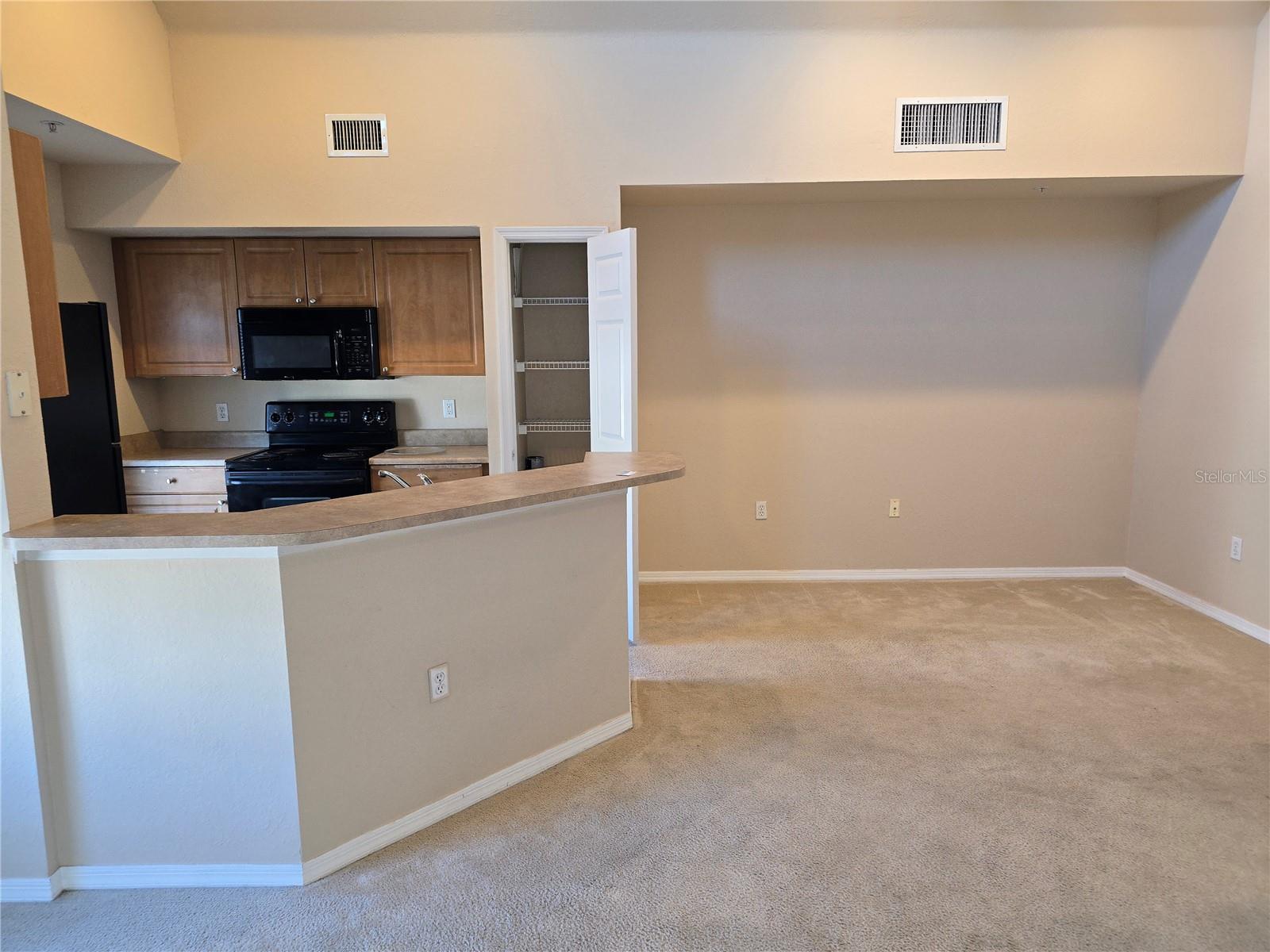 Image 27 of 49 For 5601 Rosehill Road 203