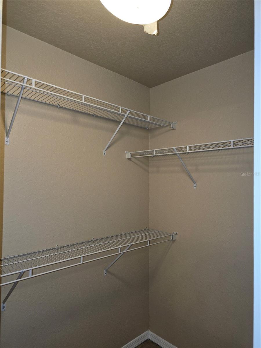 Image 29 of 49 For 5601 Rosehill Road 203