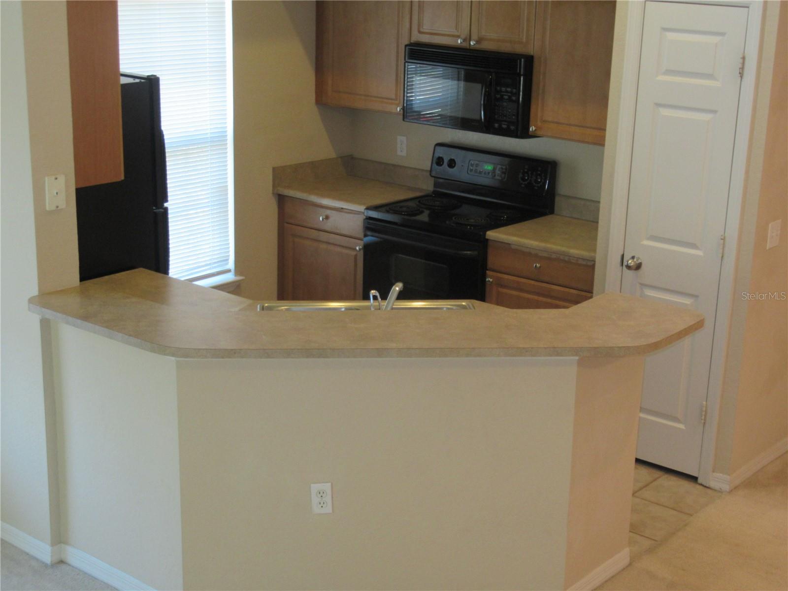 Image 9 of 49 For 5601 Rosehill Road 203