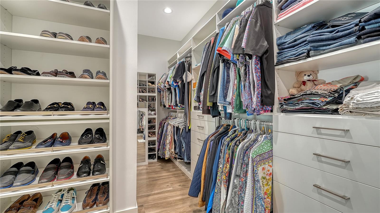 Image 39 of 68 For 1659 Devonshire Lane