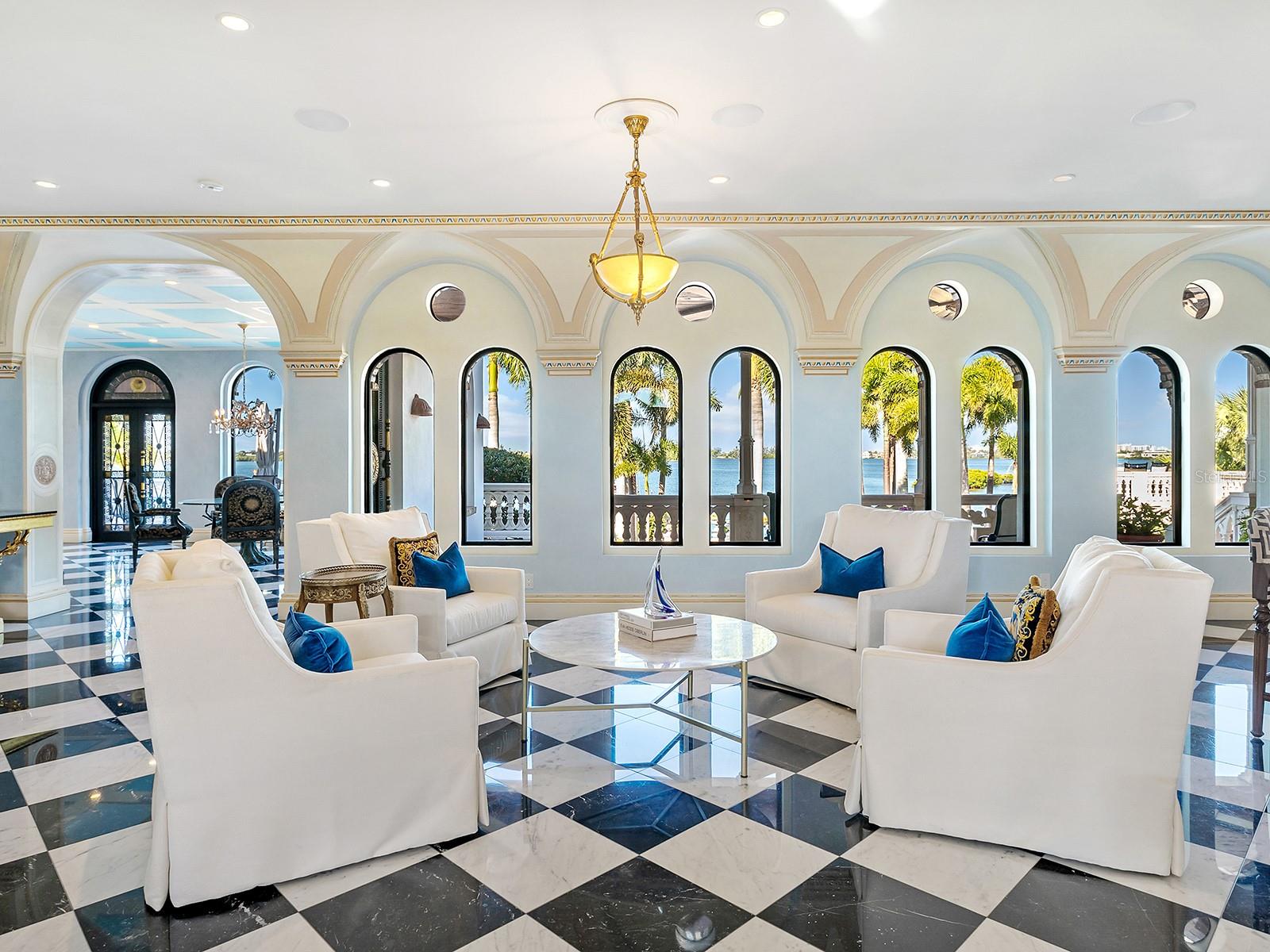 Image 11 of 97 For 1310 Lake Shore Drive