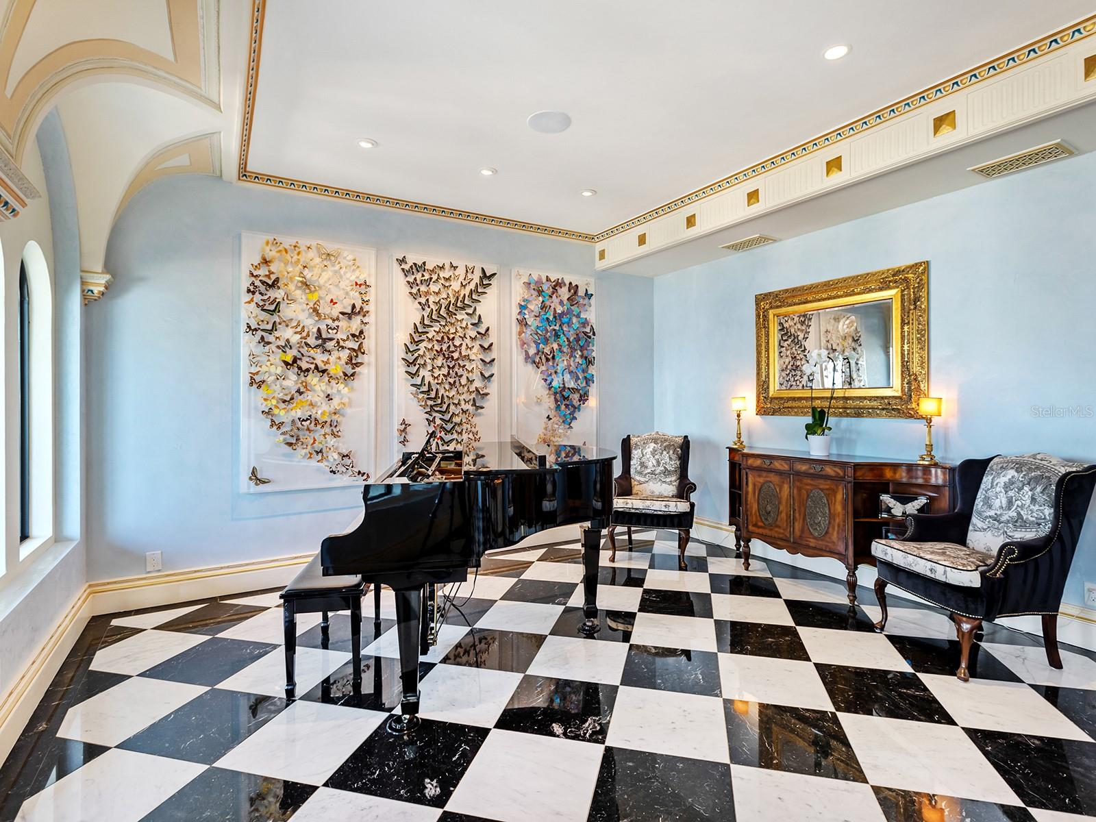 Image 16 of 97 For 1310 Lake Shore Drive