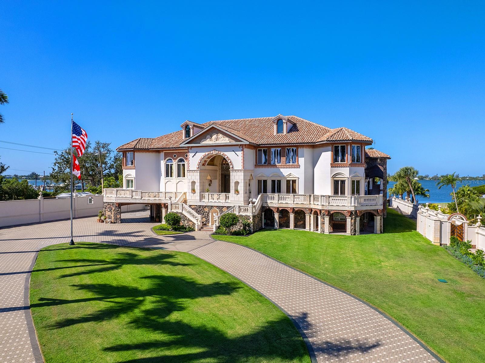 Image 2 of 97 For 1310 Lake Shore Drive