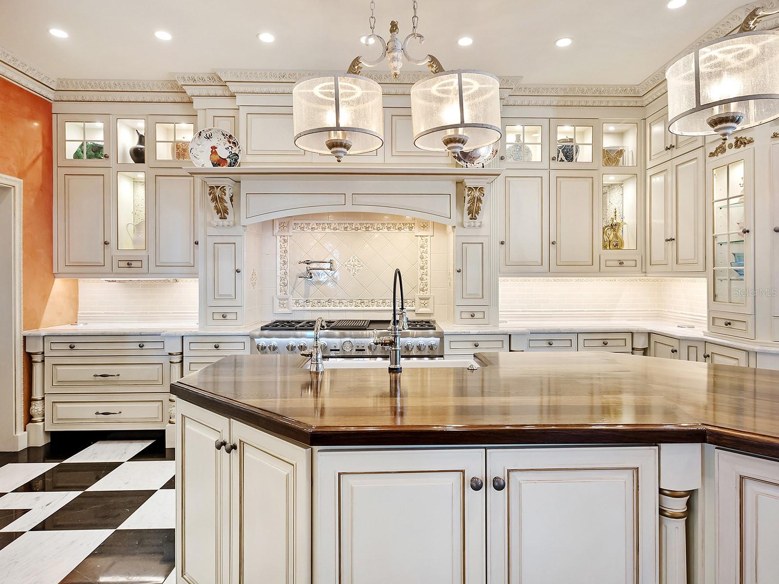 Image 25 of 97 For 1310 Lake Shore Drive