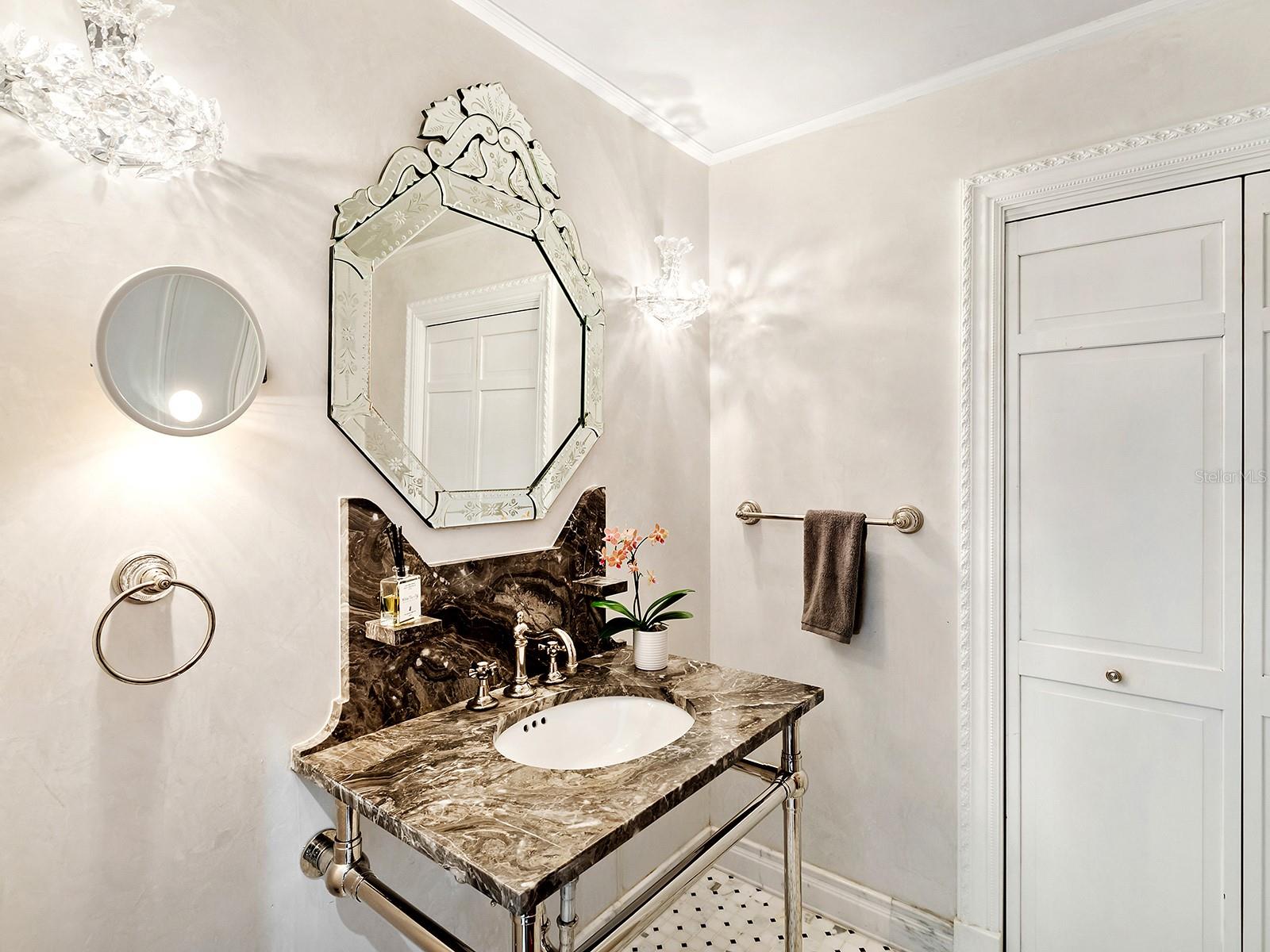 Image 29 of 97 For 1310 Lake Shore Drive