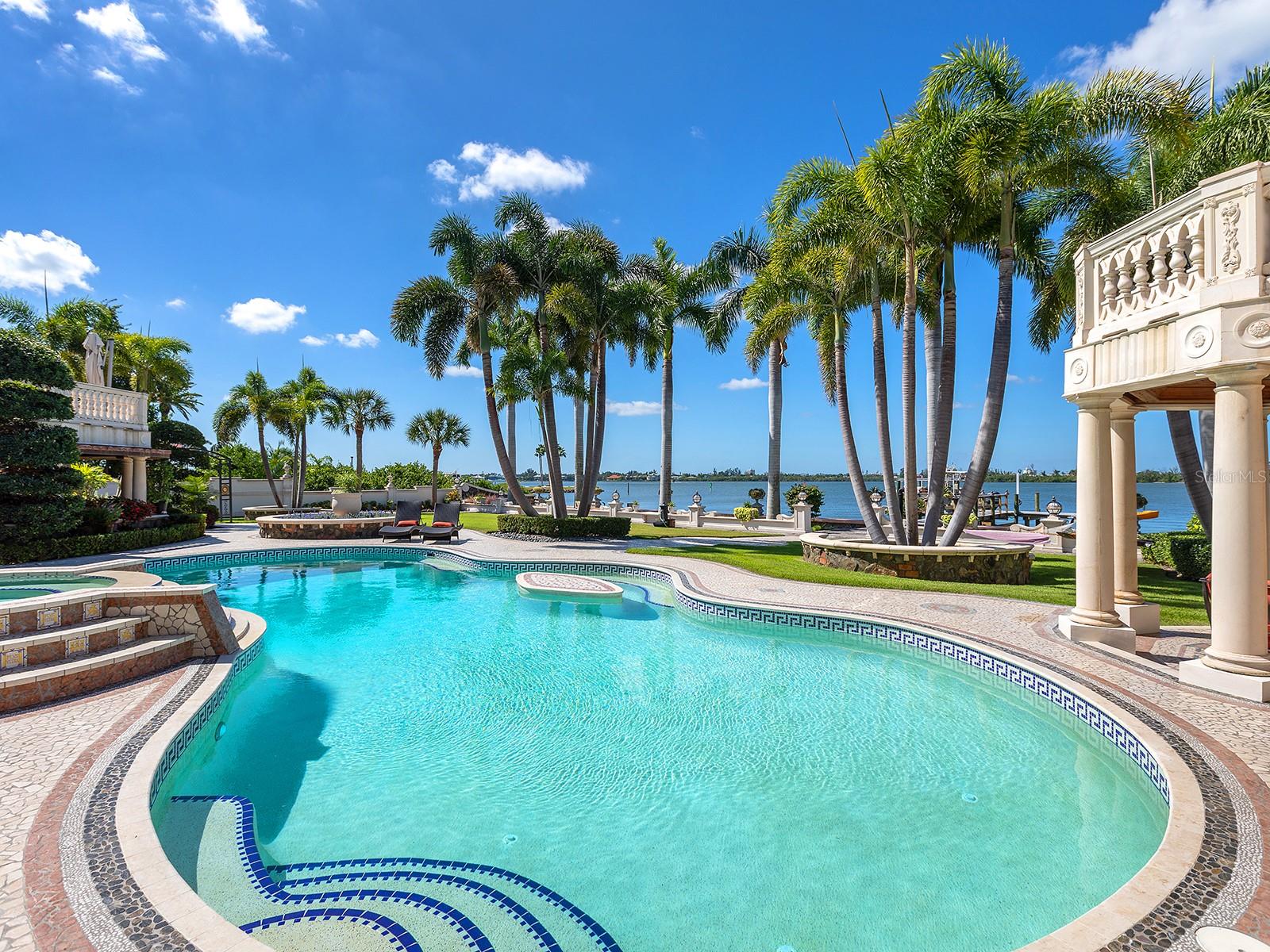 Image 7 of 97 For 1310 Lake Shore Drive