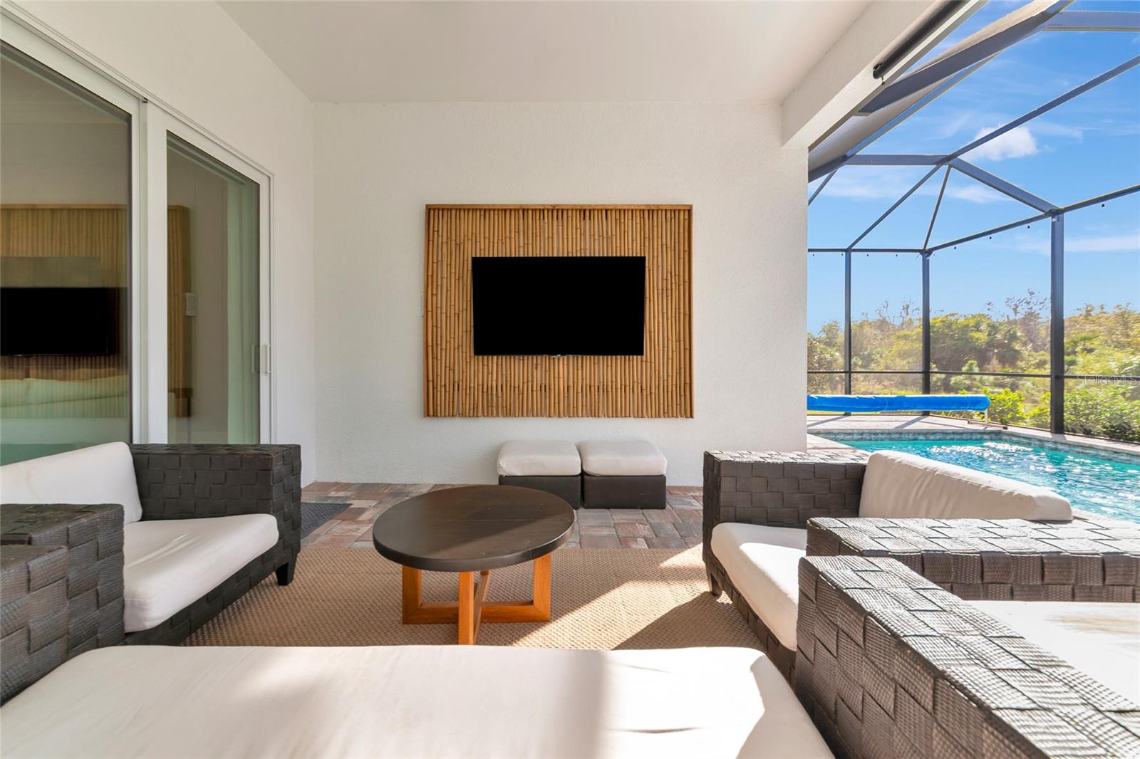 Image 5 of 60 For 29176 Coral Harbour Drive