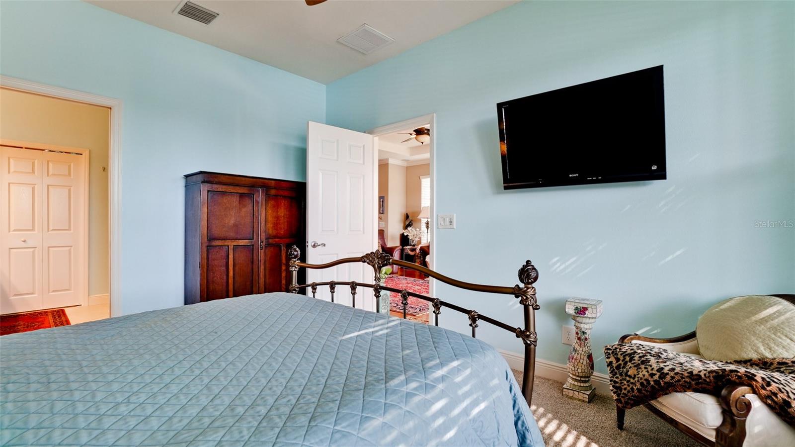 Image 13 of 35 For 7401 Hamilton Road