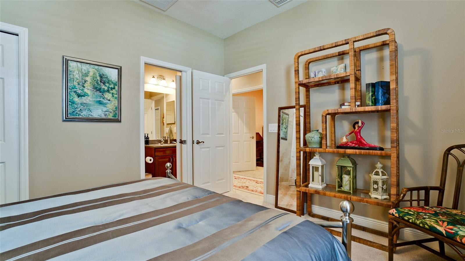 Image 19 of 35 For 7401 Hamilton Road