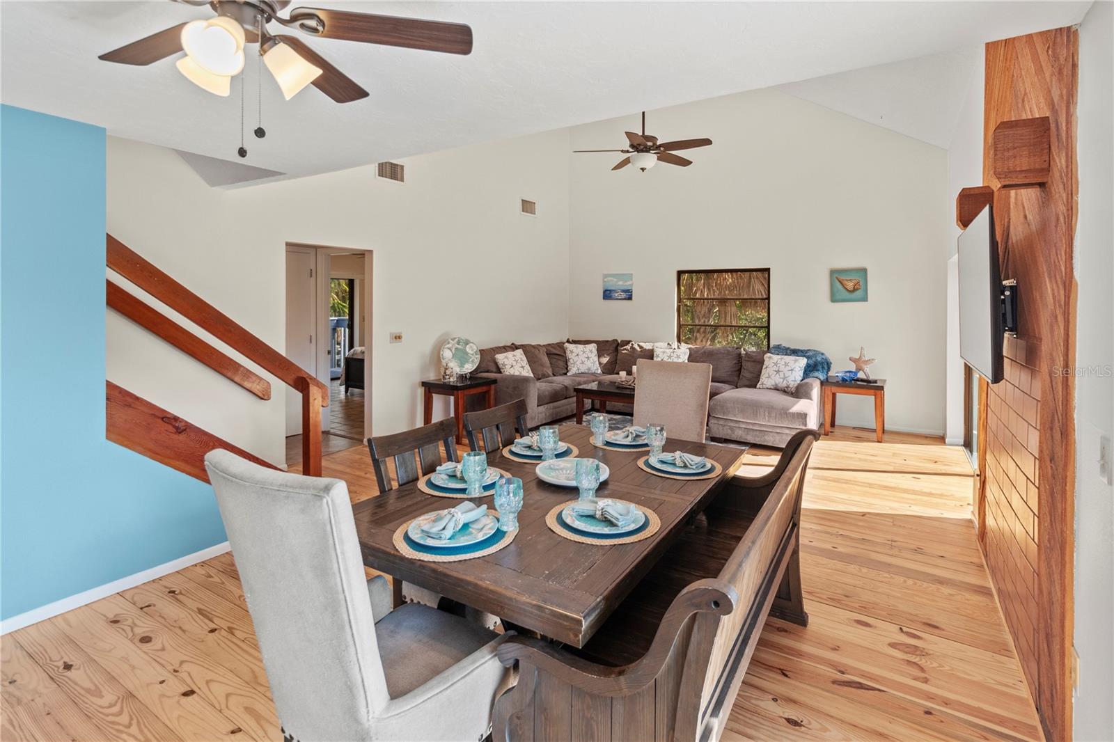 Image 10 of 35 For 356 Island Circle