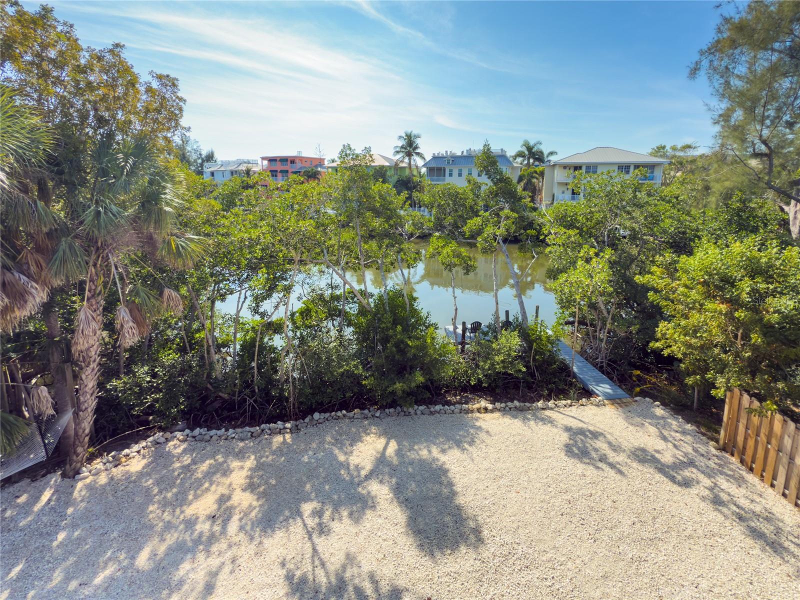 Image 28 of 35 For 356 Island Circle