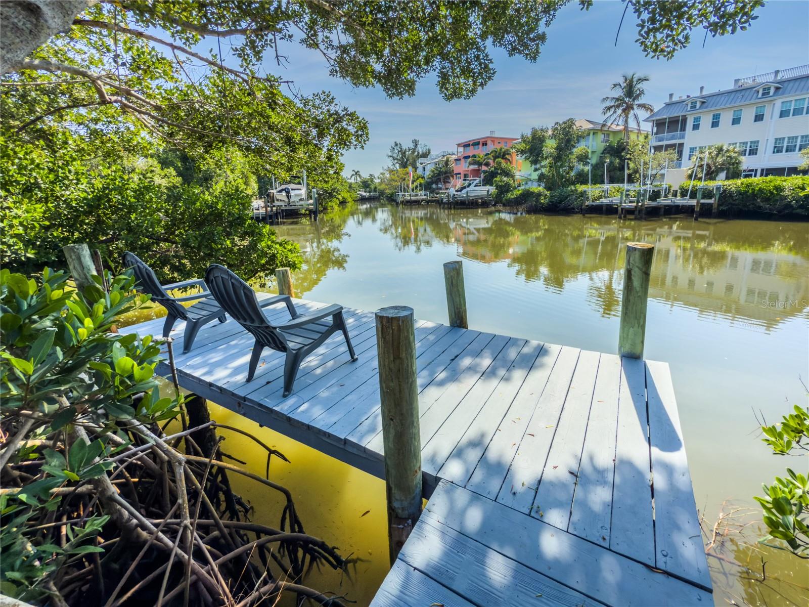 Image 32 of 35 For 356 Island Circle