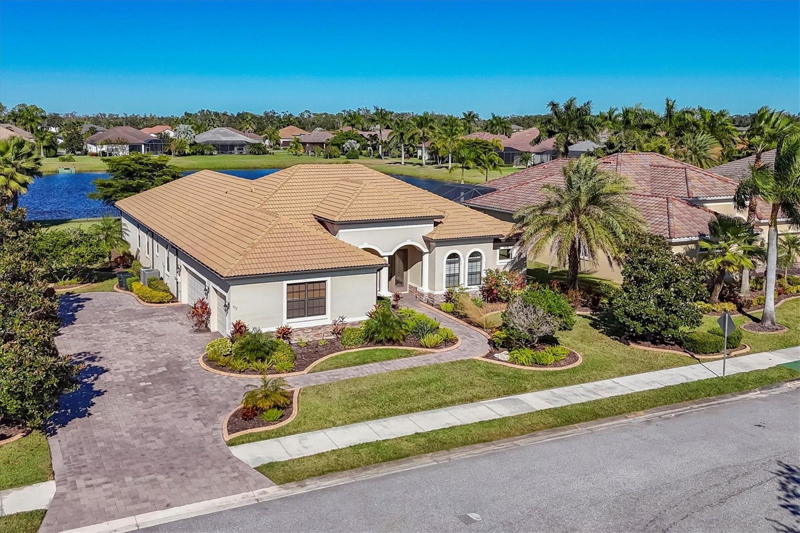 Image 5 of 45 For 902 145th Street Circle Ne