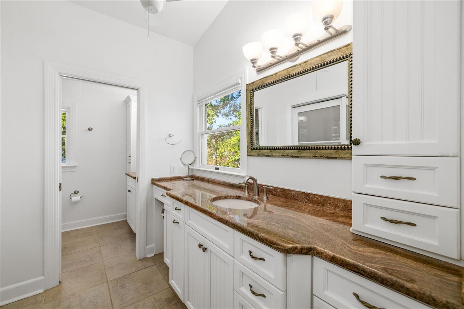 Image 57 of 85 For 1434 Ladue Lane