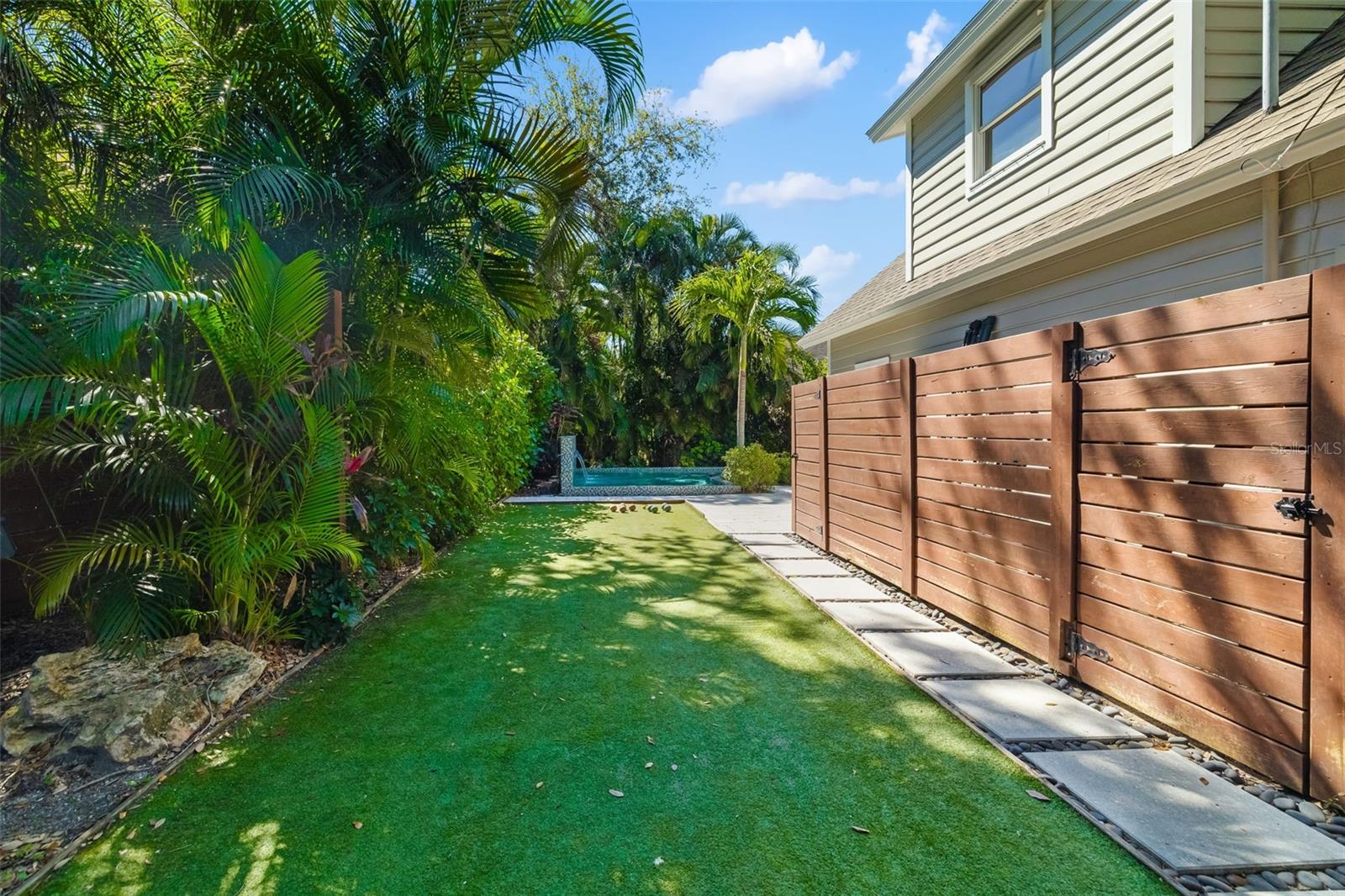 Image 74 of 85 For 1434 Ladue Lane