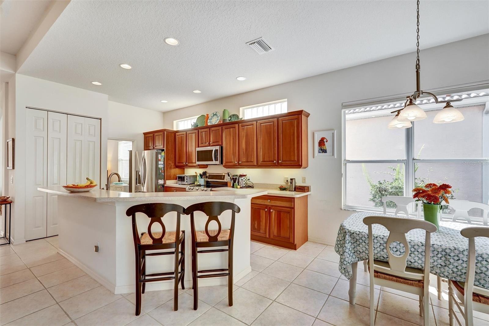 Image 10 of 41 For 4381 Reflections Parkway