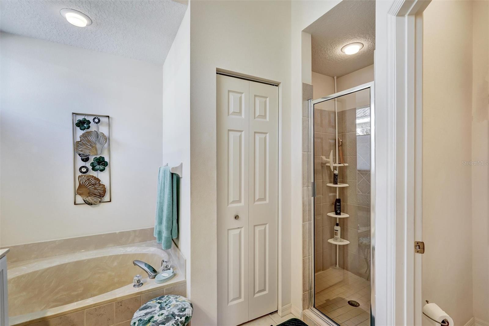 Image 29 of 41 For 4381 Reflections Parkway