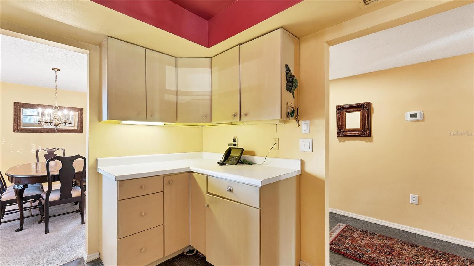 Image 10 of 38 For 3823 Glen Oaks Drive E 83