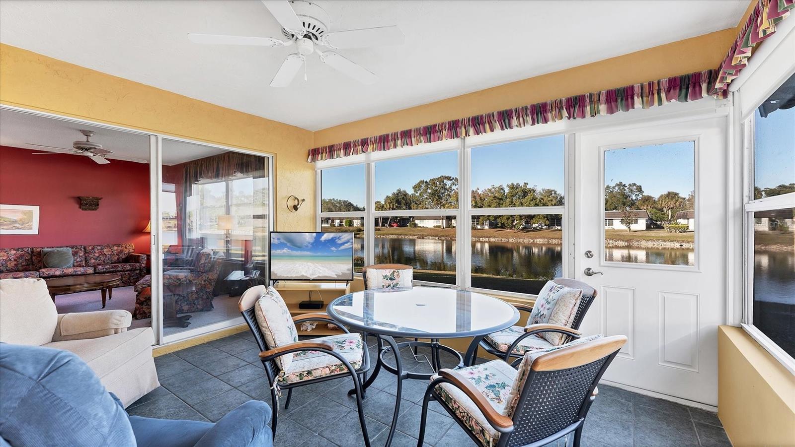 Image 25 of 38 For 3823 Glen Oaks Drive E 83