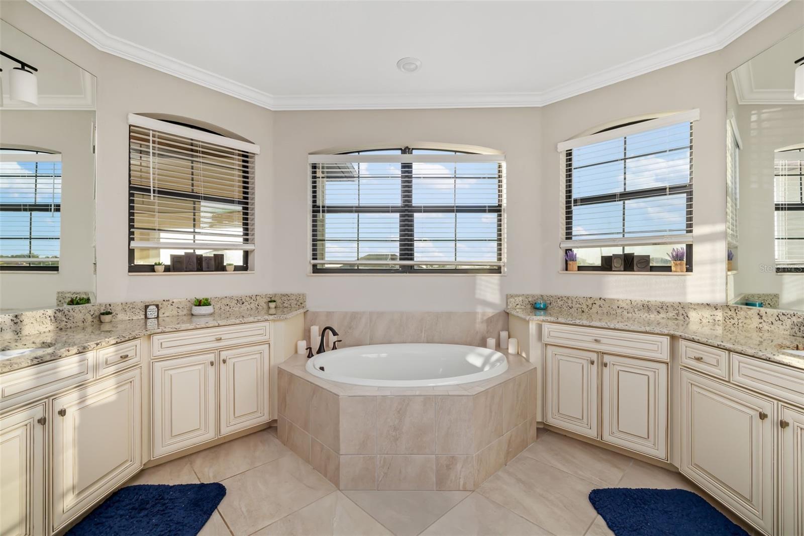 Image 32 of 85 For 5619 Mulligan Way