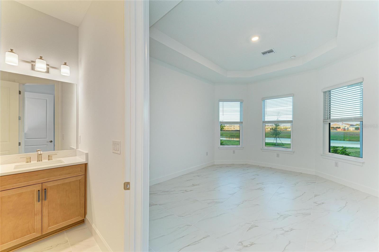 Image 28 of 72 For 3303 Vicenza Ct