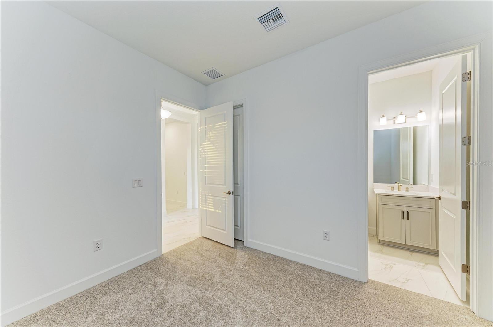 Image 37 of 72 For 3303 Vicenza Ct